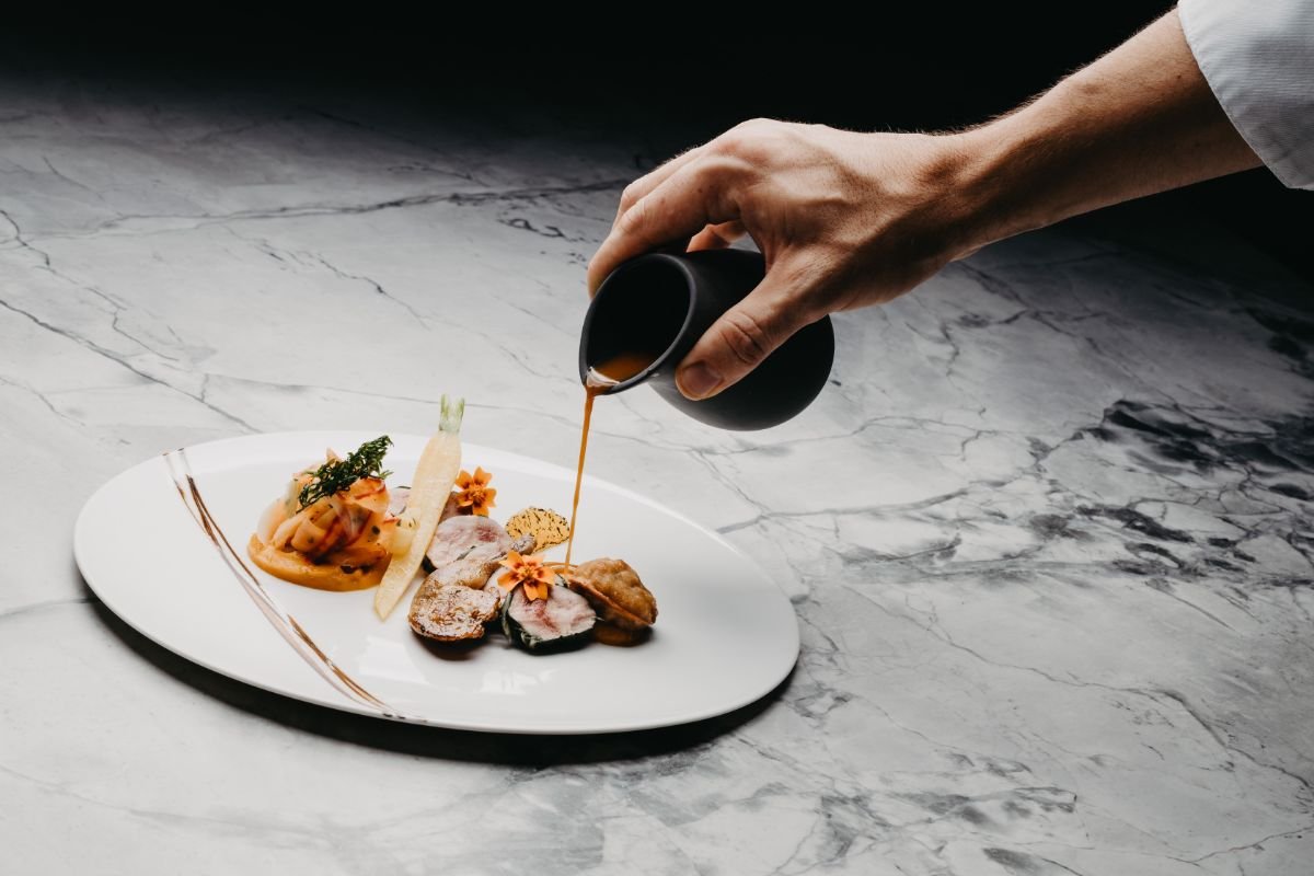 Tendências Gastronómicas 2025: O Equilíbrio Entre Tradição e a Tecnologia