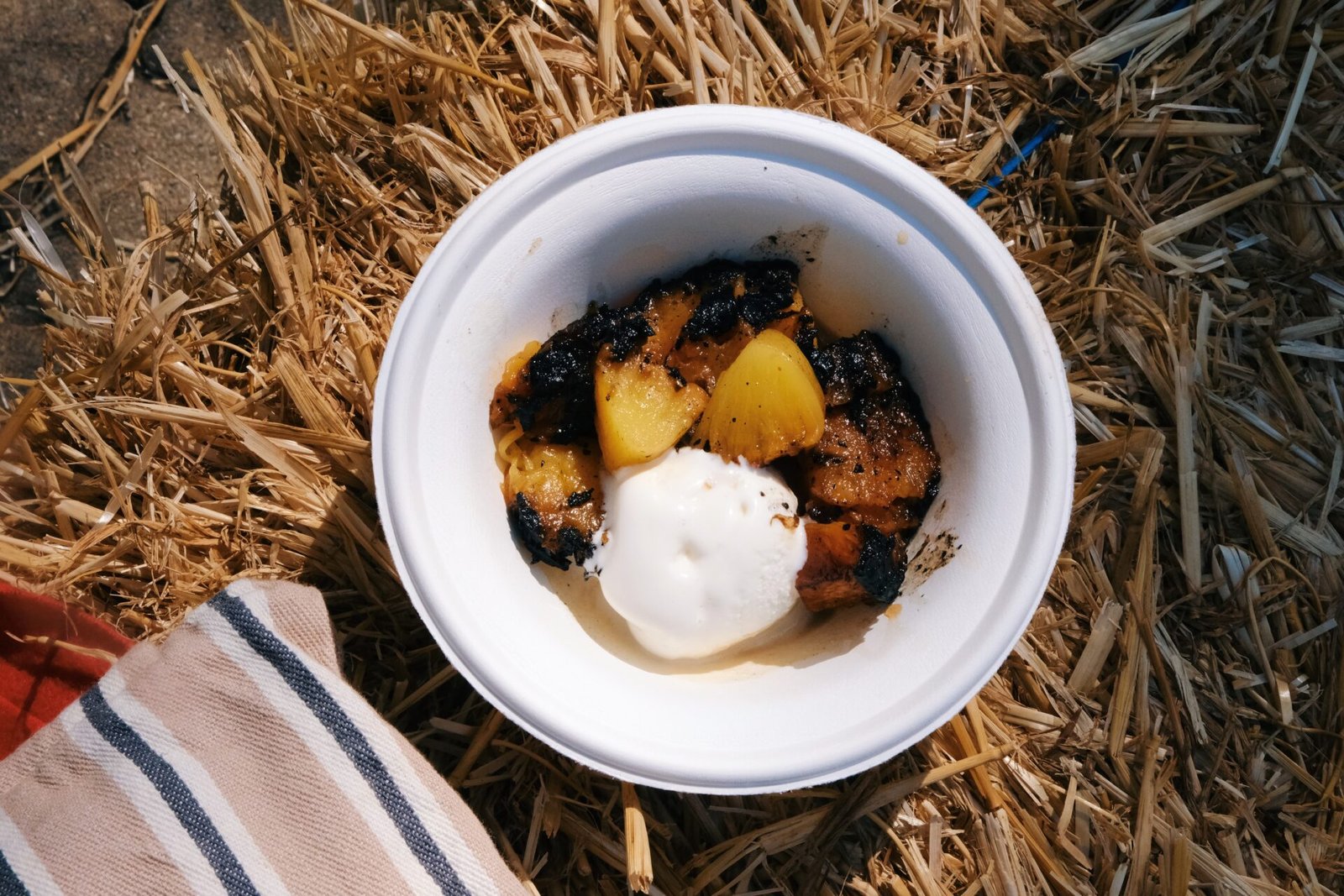 El Jardín de Arzábal – Sobremesa
Piña asada a la parrilla con helado de leche de oveja
